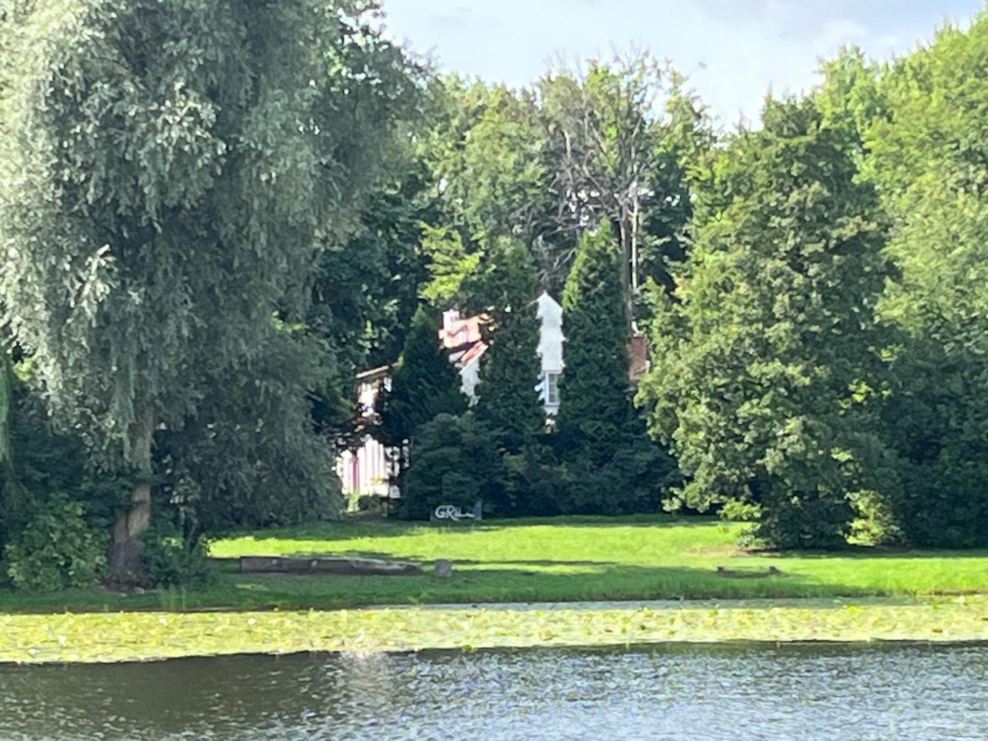 Dedek Park - Historyczny Dworek W Pieknym Parku Skaryszewskim Obok Stadionu Narodowego Warschau Buitenkant foto